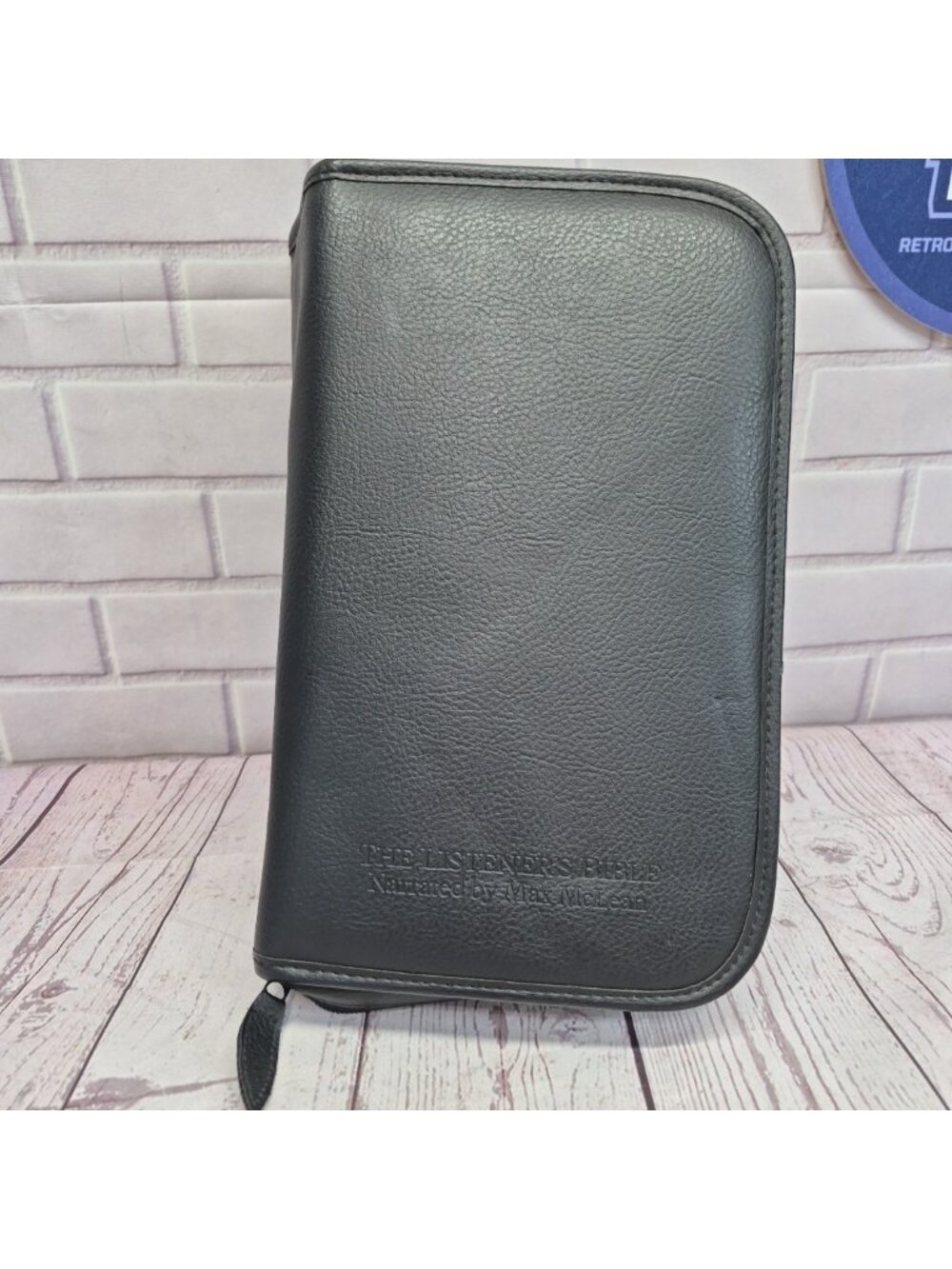 The Listeners Bible Narrated by Max McLean Complete 66 CD Set With Zippered Case